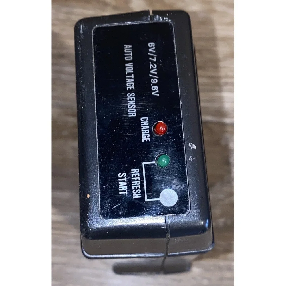 AMBICO V-0901 Lithium Ion Universal Li-ion Camcorder Battery Charger - No Plug
